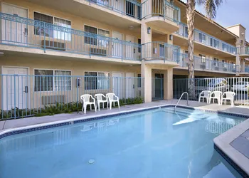 Days Inn by Wyndham Riverside Tyler Mall hotel thumbnail 7