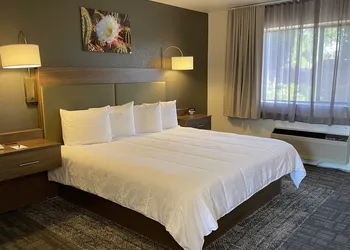 Voyager Resort Inn hotel thumbnail 4