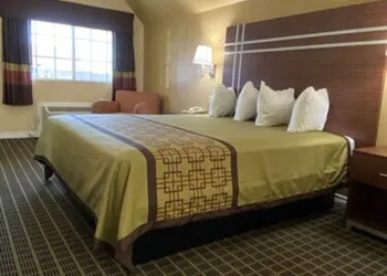 Americas Best Value Inn Azusa Pasadena hotel thumbnail 2