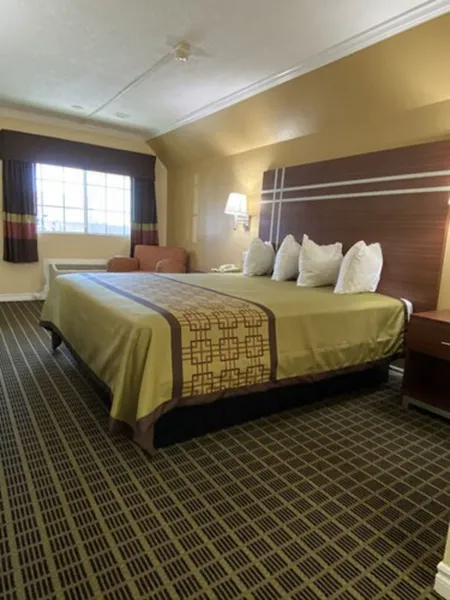 Americas Best Value Inn Azusa Pasadena hotel detail image 2