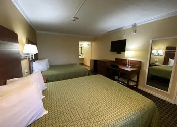 Americas Best Value Inn Azusa Pasadena hotel thumbnail 3
