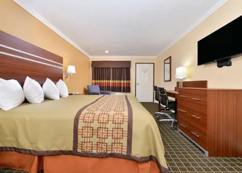 Americas Best Value Inn Azusa Pasadena hotel thumbnail 5