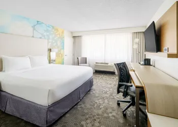 Courtyard by Marriott Lake Buena Vista at Vista Centre hotel thumbnail 6
