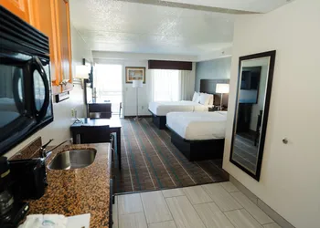 MainStay Suites Knoxville North I-75 hotel thumbnail 8