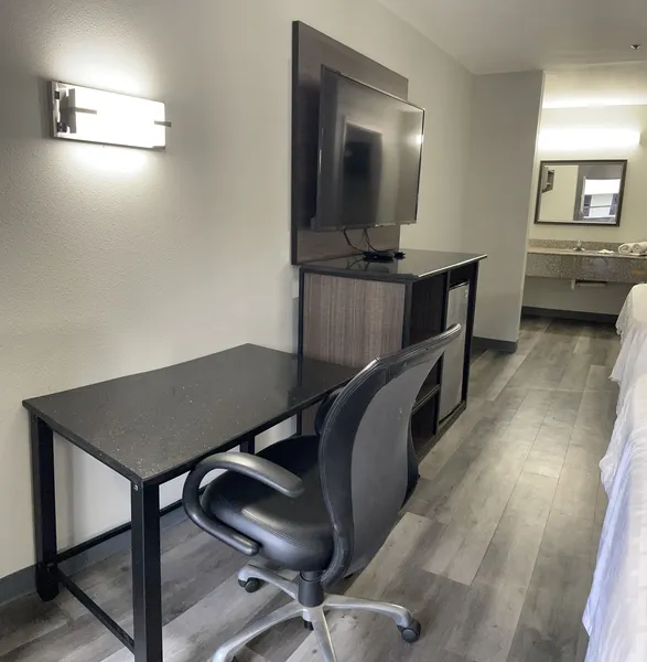 Griffin Inn and Suites hotel detail image 6