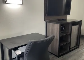 Griffin Inn and Suites hotel thumbnail 7
