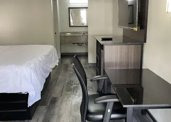 Griffin Inn and Suites hotel thumbnail 8