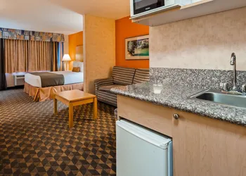Best Western Plus North Las Vegas Inn & Suites hotel thumbnail 6