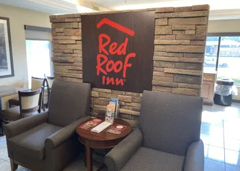 Red Roof Inn Newport News - Yorktown hotel thumbnail 2