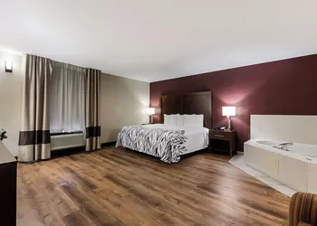Red Roof Inn Newport News - Yorktown hotel thumbnail 7