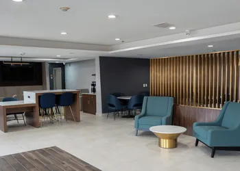 La Quinta Inn & Suites by Wyndham Dallas Mesquite hotel thumbnail 2