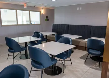 La Quinta Inn & Suites by Wyndham Dallas Mesquite hotel thumbnail 6