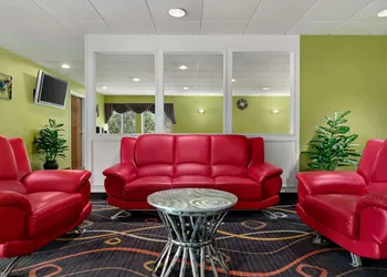 Baymont by Wyndham North Dartmouth / Fall River hotel thumbnail 2