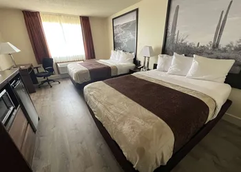 Super 8 by Wyndham Yuma hotel thumbnail 4