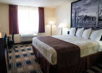 Super 8 by Wyndham Yuma hotel thumbnail 7