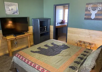 The Fishing Bear Lodge hotel thumbnail 4