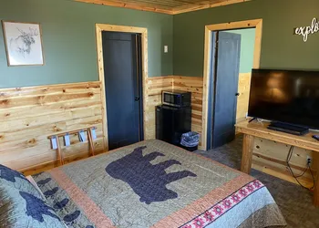 The Fishing Bear Lodge hotel thumbnail 7