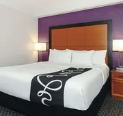La Quinta Inn & Suites by Wyndham Ontario Airport hotel detail image 5