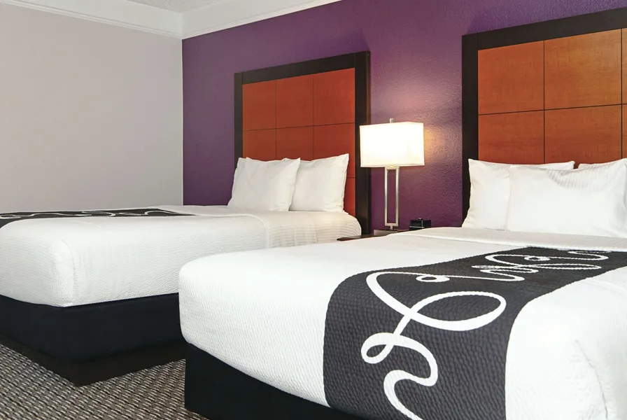 La Quinta Inn & Suites by Wyndham Ontario Airport hotel detail image 6