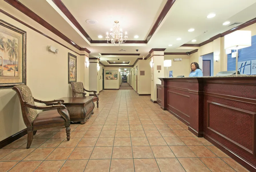 Holiday Inn Express Hotel & Suites Cleveland by IHG hotel detail image 2