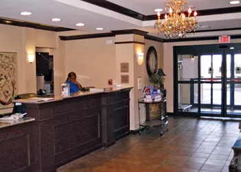Holiday Inn Express Hotel & Suites Cleveland by IHG hotel thumbnail 4