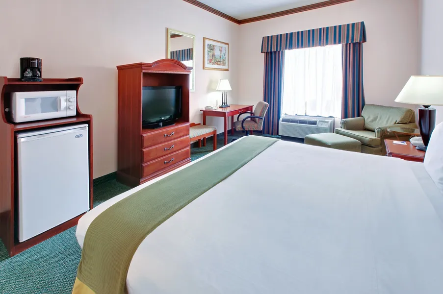 Holiday Inn Express Hotel & Suites Cleveland by IHG hotel detail image 6