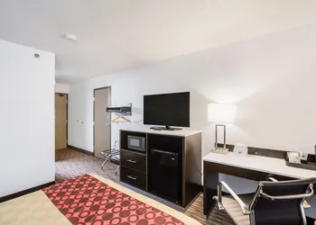 Americas Best Value Inn Charlotte, MI hotel thumbnail 6
