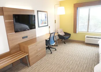 Holiday Inn Express Fremont-Milpitas Central by IHG hotel thumbnail 5