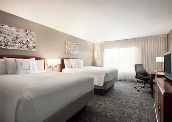 Courtyard by Marriott Chicago Bloomingdale hotel thumbnail 7