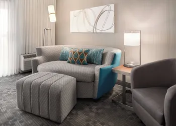 Courtyard by Marriott Chicago Bloomingdale hotel thumbnail 6