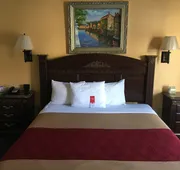 Econo Lodge Long Beach I-405 hotel detail image 5