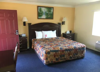 Econo Lodge Long Beach I-405 hotel thumbnail 6
