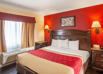 Econo Lodge Long Beach I-405 hotel thumbnail 8