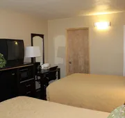 Harbor Inn & Suites hotel detail image 7
