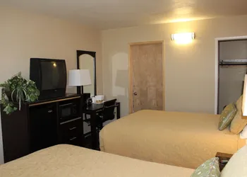 Harbor Inn & Suites hotel thumbnail 7