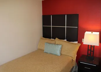 Harbor Inn & Suites hotel thumbnail 8