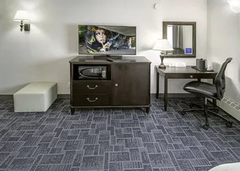 Holland Hotel Free Parking Jersey City hotel thumbnail 6