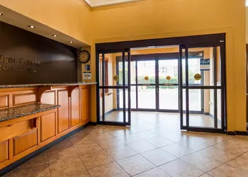 Best Western Windsor Pointe Hotel & Suites-Frost Bank Center hotel thumbnail 2