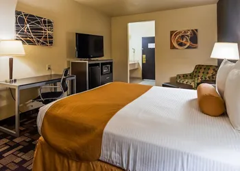 Best Western Windsor Pointe Hotel & Suites-Frost Bank Center hotel thumbnail 6