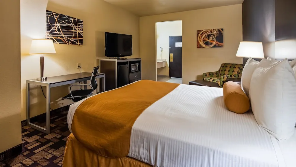 Best Western Windsor Pointe Hotel & Suites-Frost Bank Center hotel detail image 6