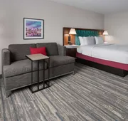 Hampton Inn Cleveland Airport - Tiedeman Road hotel detail image 7