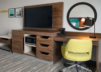 Hampton Inn Cleveland Airport - Tiedeman Road hotel thumbnail 3