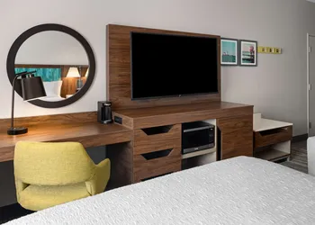 Hampton Inn Cleveland Airport - Tiedeman Road hotel thumbnail 5