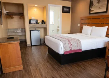 Om Park Inn and Suites El Cajon near San Diego hotel thumbnail 5