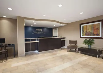 Howard Johnson by Wyndham San Diego Sea World hotel thumbnail 3