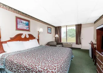 Days Inn by Wyndham Tannersville hotel thumbnail 5