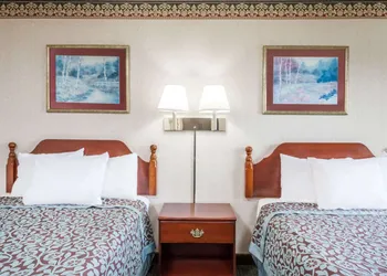 Days Inn by Wyndham Tannersville hotel thumbnail 8