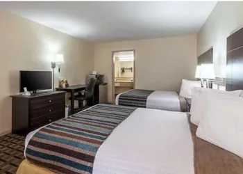 Motel 9 University-Downtown hotel thumbnail 5