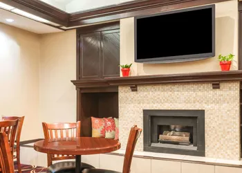Hawthorn Extended Stay by Wyndham Dayton hotel thumbnail 2
