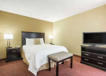Hawthorn Extended Stay by Wyndham Dayton hotel thumbnail 4